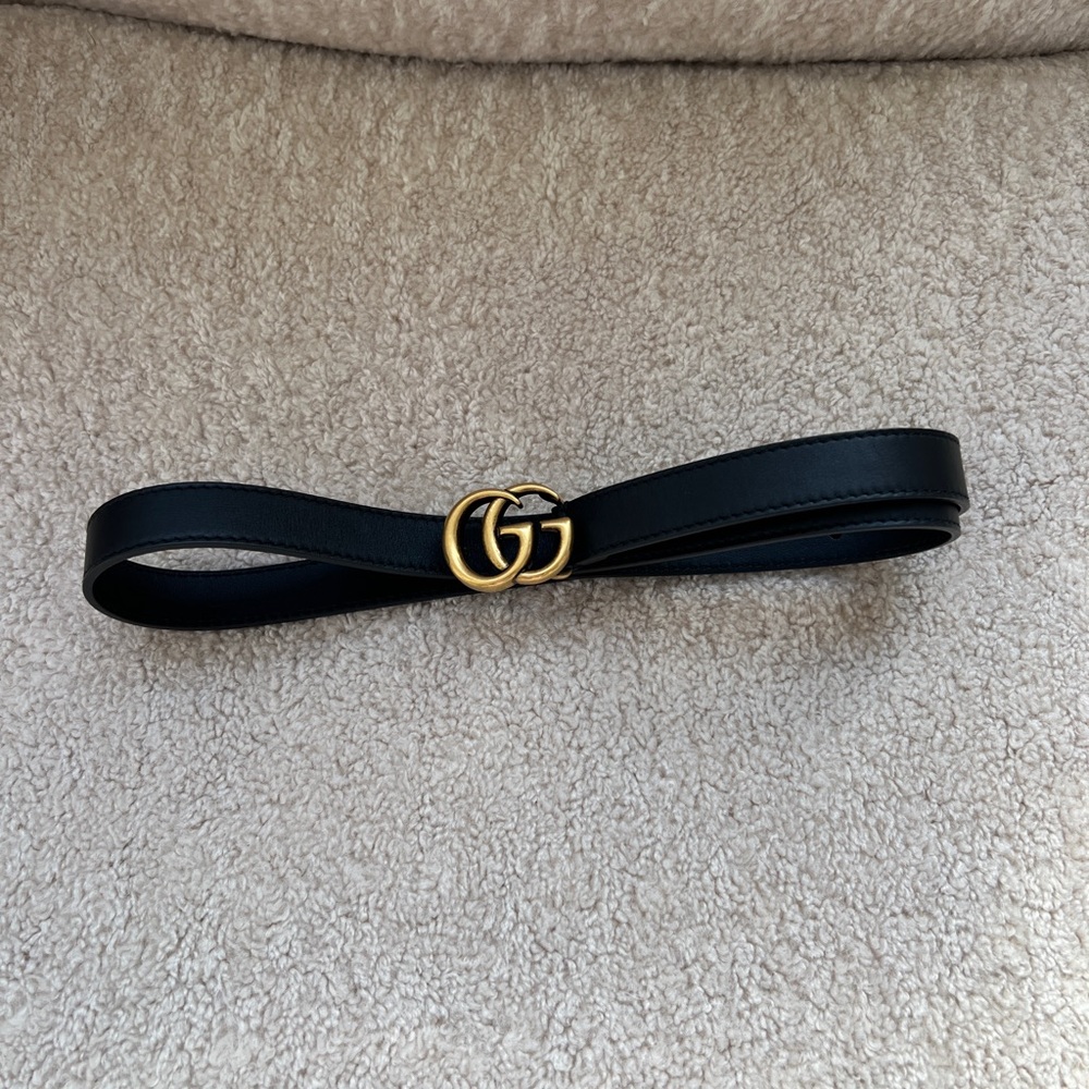Gucci Black Belt with Iconic GG Buckle!